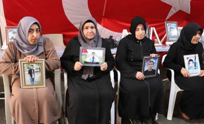 Diyarbakır anneleri gelecek güzel haberler için sabırsızlanıyor