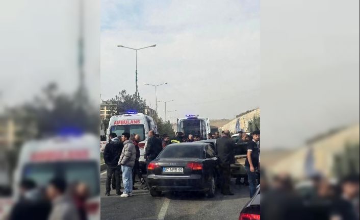 Diyarbakır’da otomobiller çarpıştı: 4 yaralı