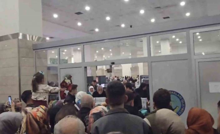 Diyarbakır’da umreye giden vatandaşlar yurda döndü