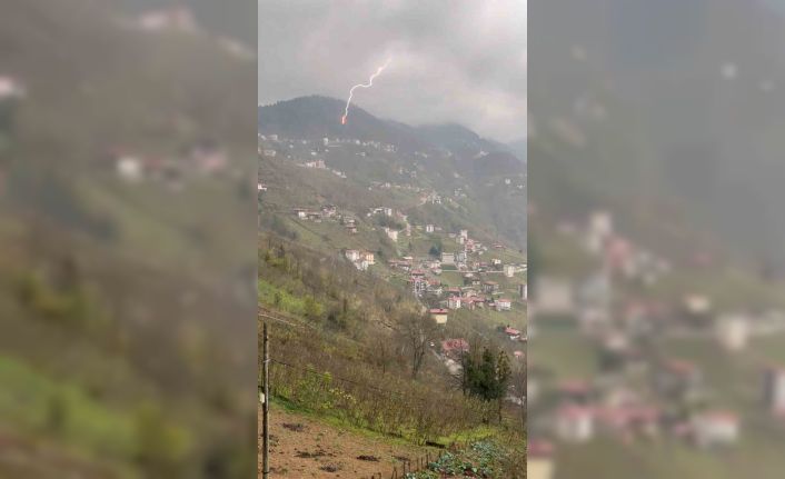 Doğu Karadeniz’de şimşekler cep telefonlarına yansıdı
