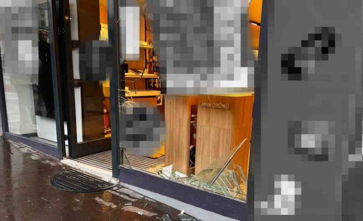 Dükkana girdi, arkasına bile bakmadan kaçtı