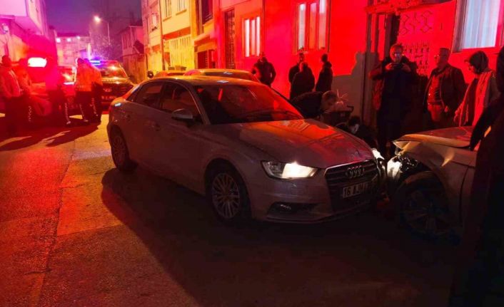 Dur ihtarına uymayan 18 yaşındaki sürücü 5 kilometrelik kovalamaca sonunda yakalandı