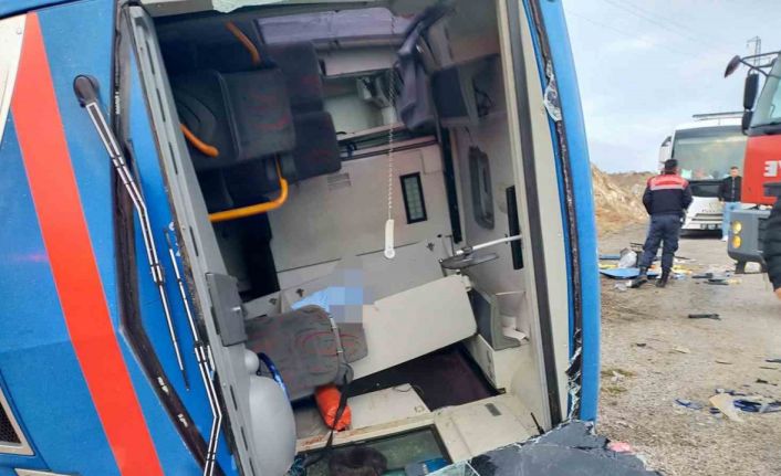 (Düzeltme) Cezaevi nakil aracı devrildi, 7 jandarma ve 2 Adalet Bakanlığı personeli yaralandı