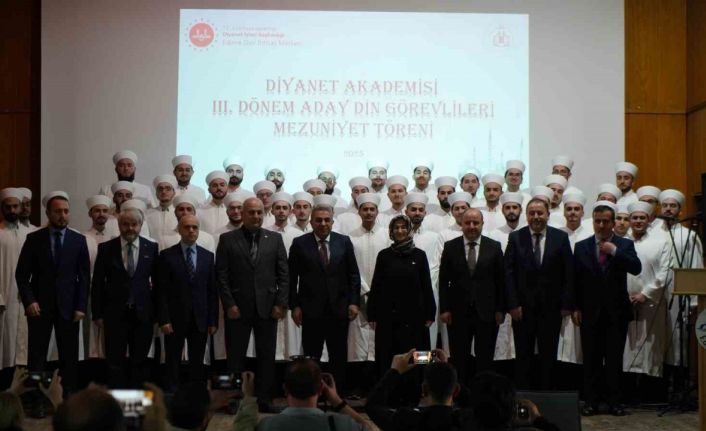 Edirne’de Dini İhtisas Merkezi ilk mezunlarını verdi