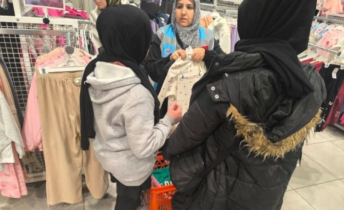 Elazığ yetim çocukların yüzü güldü