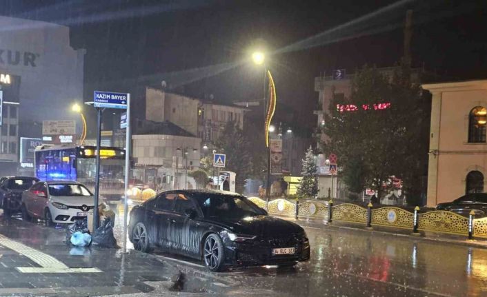 Elazığ’da sağanak yağış etkili oldu