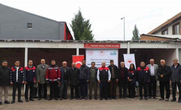 Elazığ’da üreticilere süt soğutma tankı dağıtıldı