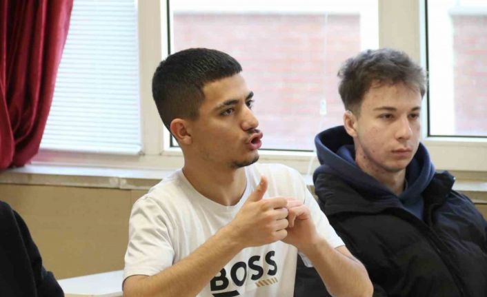 Engelleri kaldıran Türkiye’nin ilk ve tek yükseköğretim kurumu 32 yıldır hizmet veriyor