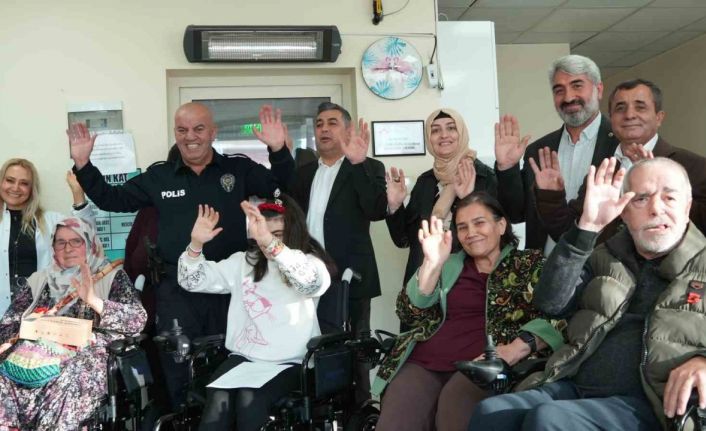 Engellilere anlamlı hediye