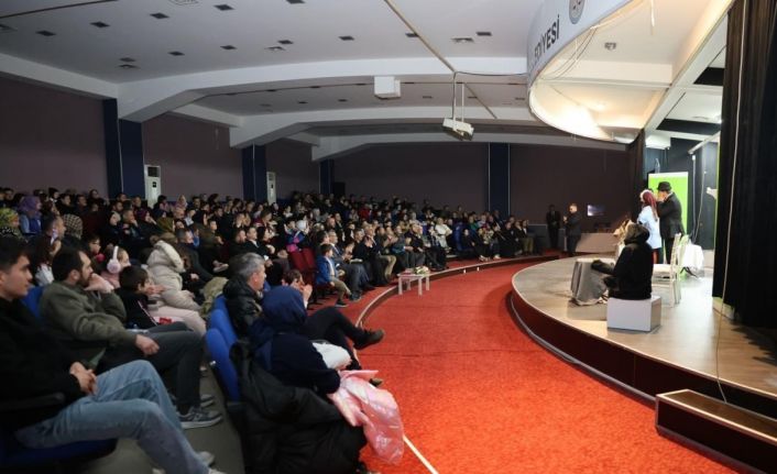 Erenler’de "Fadıl & Faik Yanlış Anlama" oyunu sahnelendi