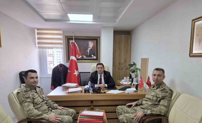 Ergani Sulh Ceza Hakimi Tosunoğlu, tabur ve ilçe jandarma komutanını ağırladı