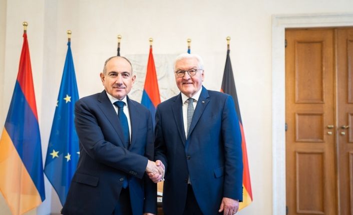 Ermenistan Başbakanı Paşinyan, Almanya Cumhurbaşkanı Steinmeier ile görüştü