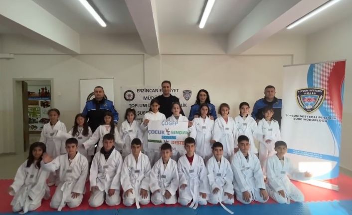 Erzincan’da "Hep Birlikte Aileyiz" Projesi kapsamında öğrencilere tekvando kıyafeti desteği