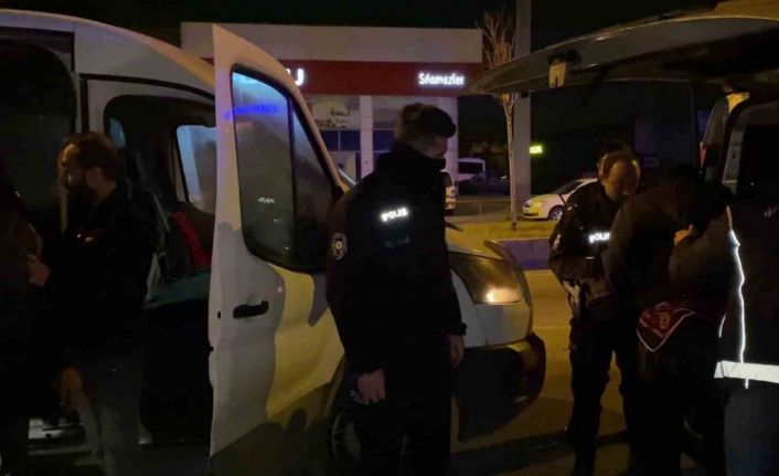 Erzurum’da 37 kaçak göçmen ve 10 organizatör yakalandı