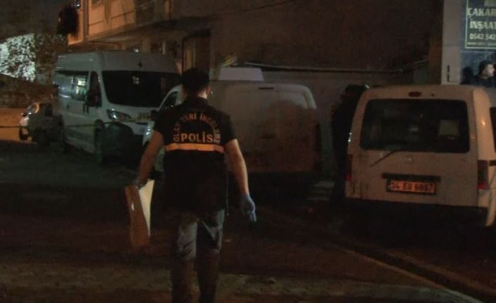 Esenyurt’ta alacak-verecek kavgasında silahlar ve bıçaklar konuştu: 8 yaralı