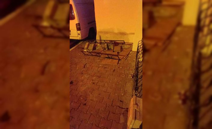 Esenyurt’ta ev sahibi, alacakları nedeniyle kiracısının evini bastı