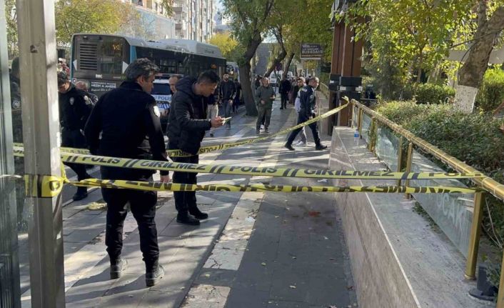 Eşini rahatsız eden adama tuzak kurup ayağından kurşunladı