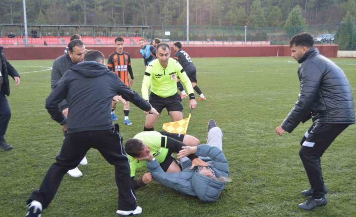 Eskişehir’de hakeme saldırı kameraya yansıdı