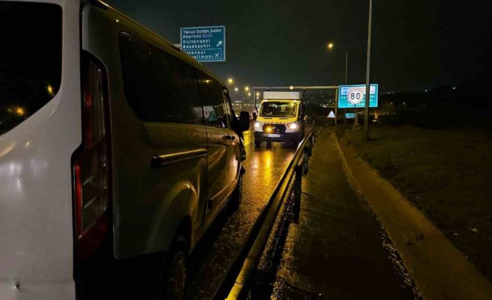 Eyüpsultan’da yağış nedeniyle 7 araç birbirine girdi: 2 yaralı