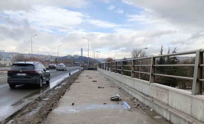 Fatih Köprüsü’ndeki açık inşaat alanı, ana arterdeki trafiği tehlikeye sokuyor