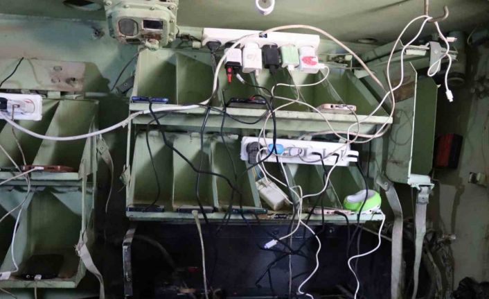 Filistinli genç, İsrail zırhlı aracını şarj istasyonuna çevirdi