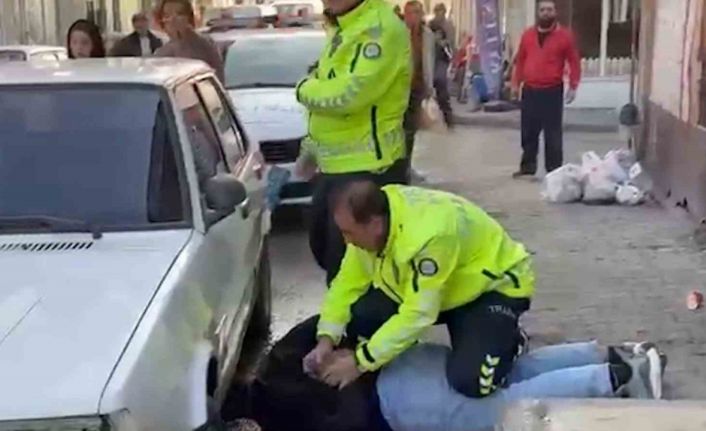 Film sahnelerini aratmayan anlar, polis böyle etkisiz hale getirdi: Ehliyetsiz sürücünün faturası ağır oldu