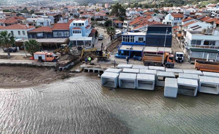 Foça’da sel ve taşkın felaketine gecikmeli tedbir