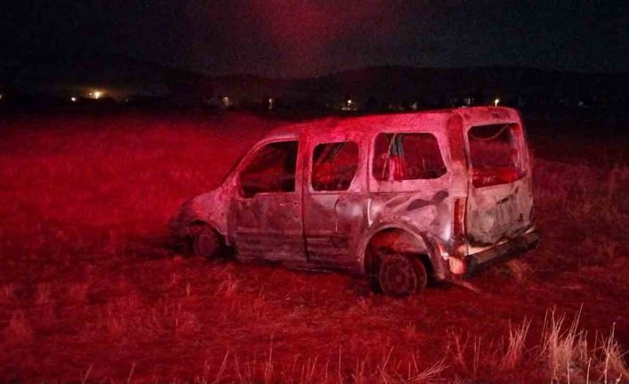 Garajdaki araç ve evde çıkan yangın korkuttu