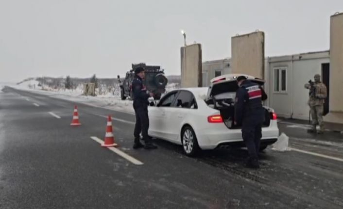 Gaziantep’te jandarmadan 2 bin 60 personelle yılbaşı ve kar yağışı tedbiri