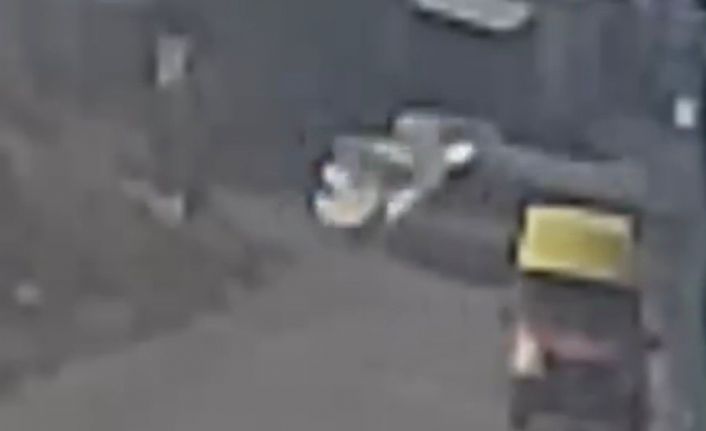 Gaziantep’te servis ile panelvan çarpıştı: Bir kişinin öldüğü feci kaza kamerada