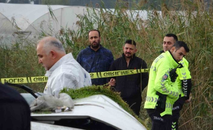 Gece evden otomobille ayrılan kadın, dereye düşen otomobilde hayatını kaybetti