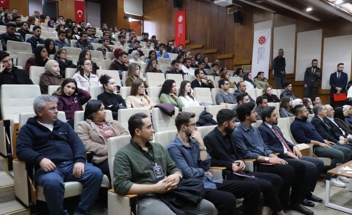 "Geleceğin Liderleri Akademisi" eğitimi düzenlendi