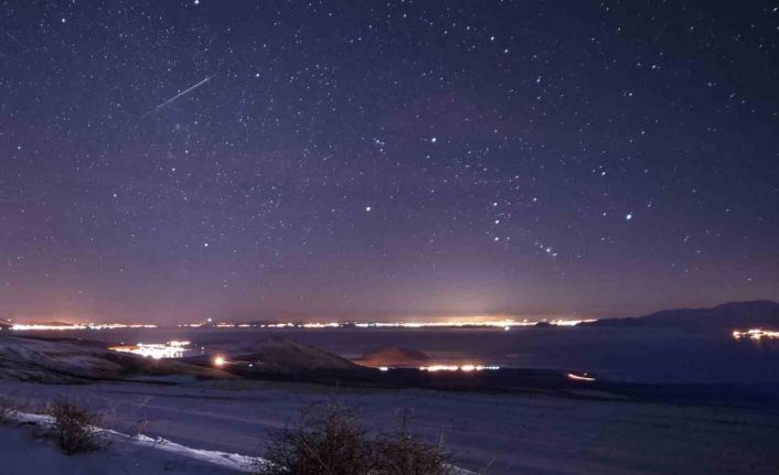 Geminid meteorları Bitlis’te kartpostallık manzaralar oluşturdu