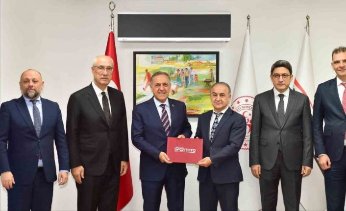 Genç’e 750 kişilik yeni spor salonu