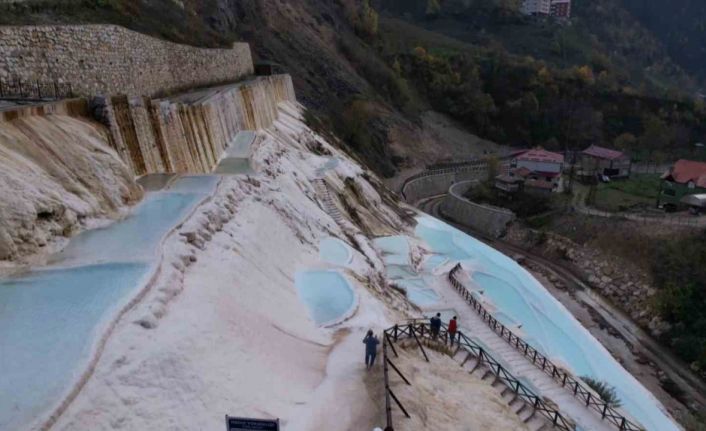Göksu Travertenleri yılı rekor ziyaretçiyle kapatıyor