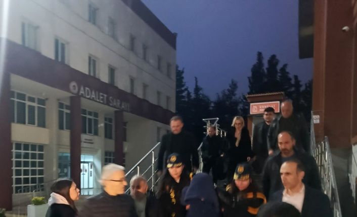 Güllü’nün kızı annesi öldürme suçlamasıyla tutuklandı