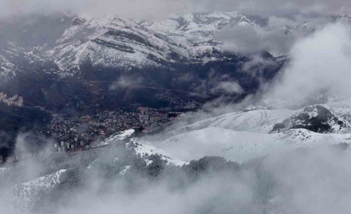 Gümüşhane beyaz gelinliğini giydi