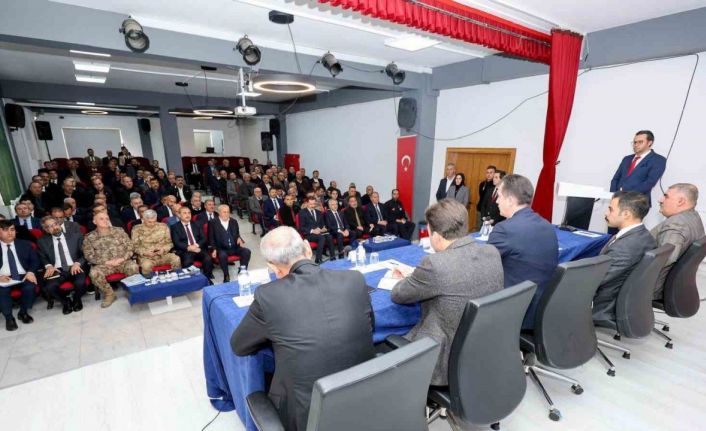 Güroymak’ta "İlçe Koordinasyon, İstişare ve Muhtarlar Toplantısı" düzenlendi