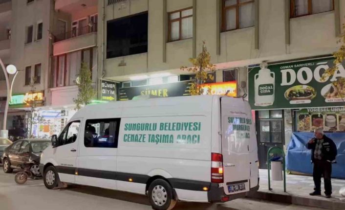 Haber alınamayan yaşlı kadın evinde ölü bulundu