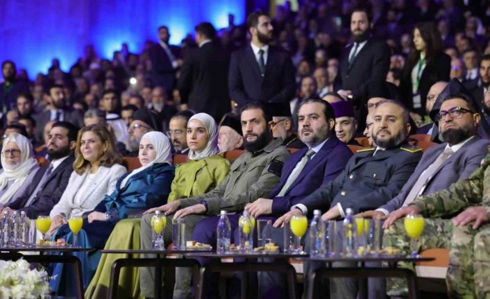 Halep saldırısının sembolü Ümran bebek, Esad’ın kaçtığı Sarayda konuştu