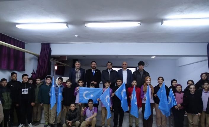 Havran İmam Hatip Ortaokulu’nda 10 Aralık Dünya İnsan Hakları Günü programı düzenlendi