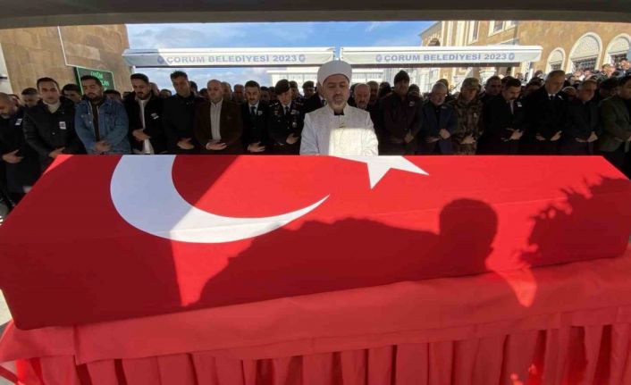 Hayatını kaybeden Çorumlu üsteğmen son yolculuğuna uğurlandı