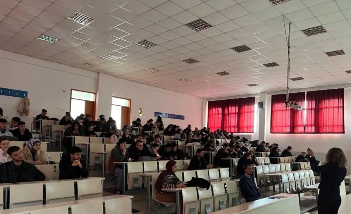 Hisarcık MYO’da "Davranışsal Bağımlılıkla Mücadele" konulu eğitim düzenlendi