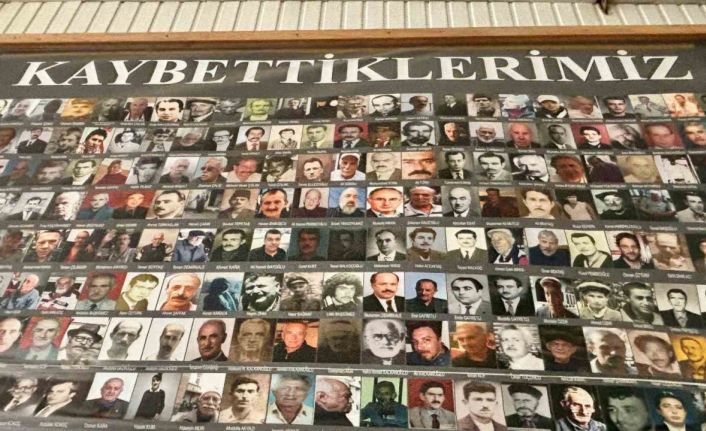 Hüzün ve hatıra yan yana