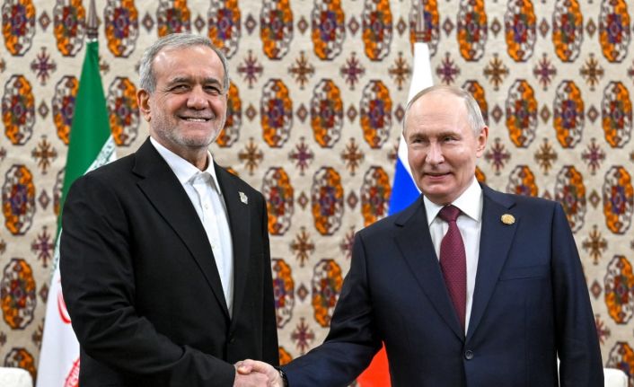 İran Cumhurbaşkanı Pezeşkiyan ile Rusya Devlet Başkanı Putin ikili ilişkileri görüştü