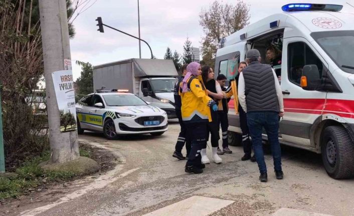 Işık ihlali kaza getirdi: 2 yaralı