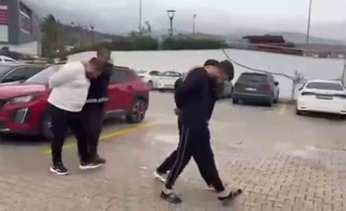 İskenderun’da kasten yaralama ve tehdit şüphelisi 3 kişi tutuklandı