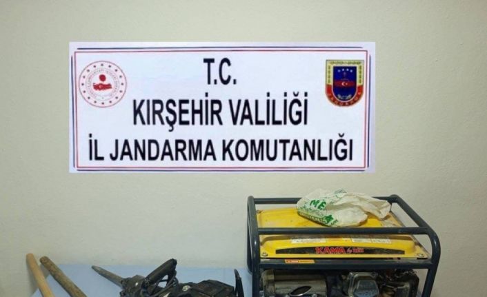 İzinsiz kaçak kazı yapan 3 şüpheli yakalandı