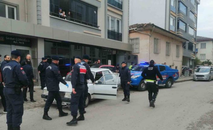 Jandarma personelini yaralayan sürücü, kovalamaca sonrası yakalandı