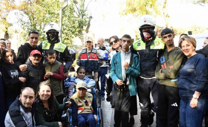 Jandarmadan özel ihtiyaçlı çocuklara anlamlı ziyaret